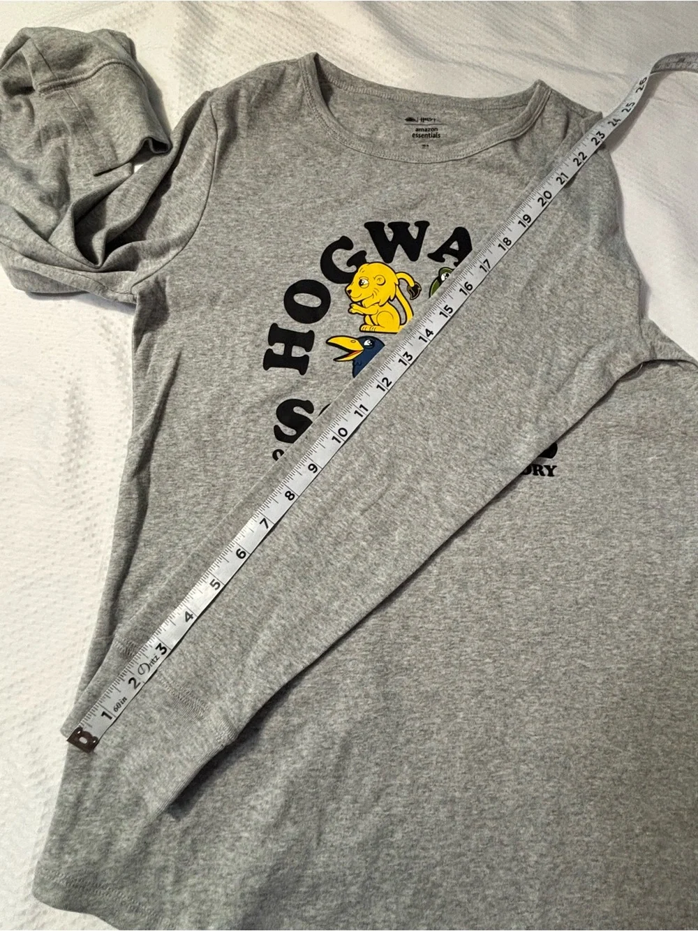 Amazon HARRY POTTER HOGWARTHS NWT Gray Long Sleeve Youth Jersey Size M